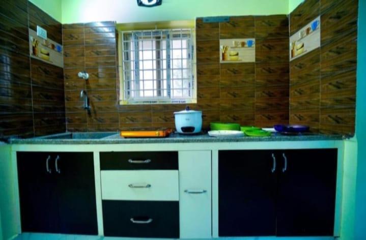 Appartement Garuda Grand à Tirupati Extérieur photo